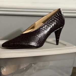 Michael Kors snakeskin textured reptile print pointed toe heels womens 8M